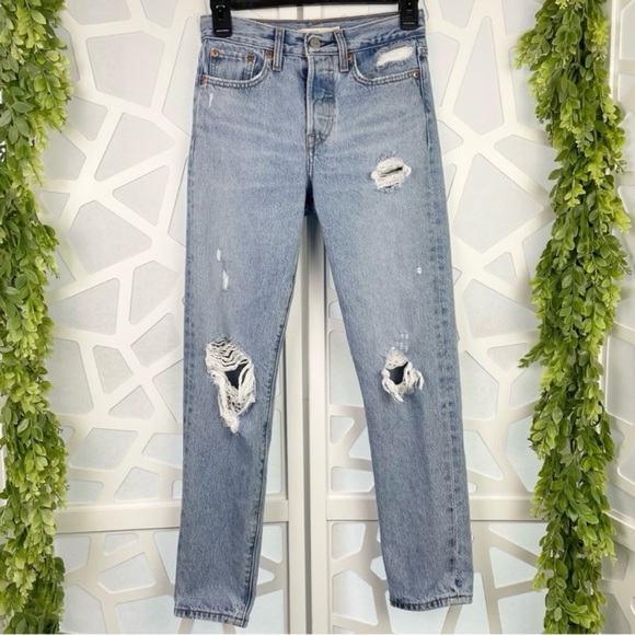 Levi’s Premium Wedgie Cotton Button Fly High Rise Distressed Jeans - Picture 1 of 12